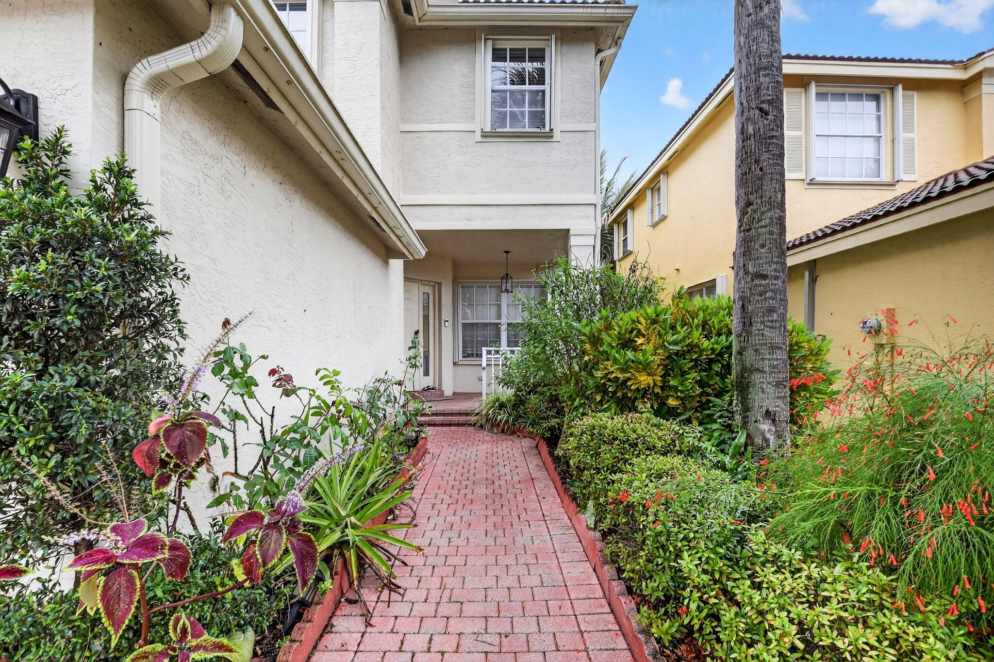 NAUTICA ISLES 4 - Residential Lease