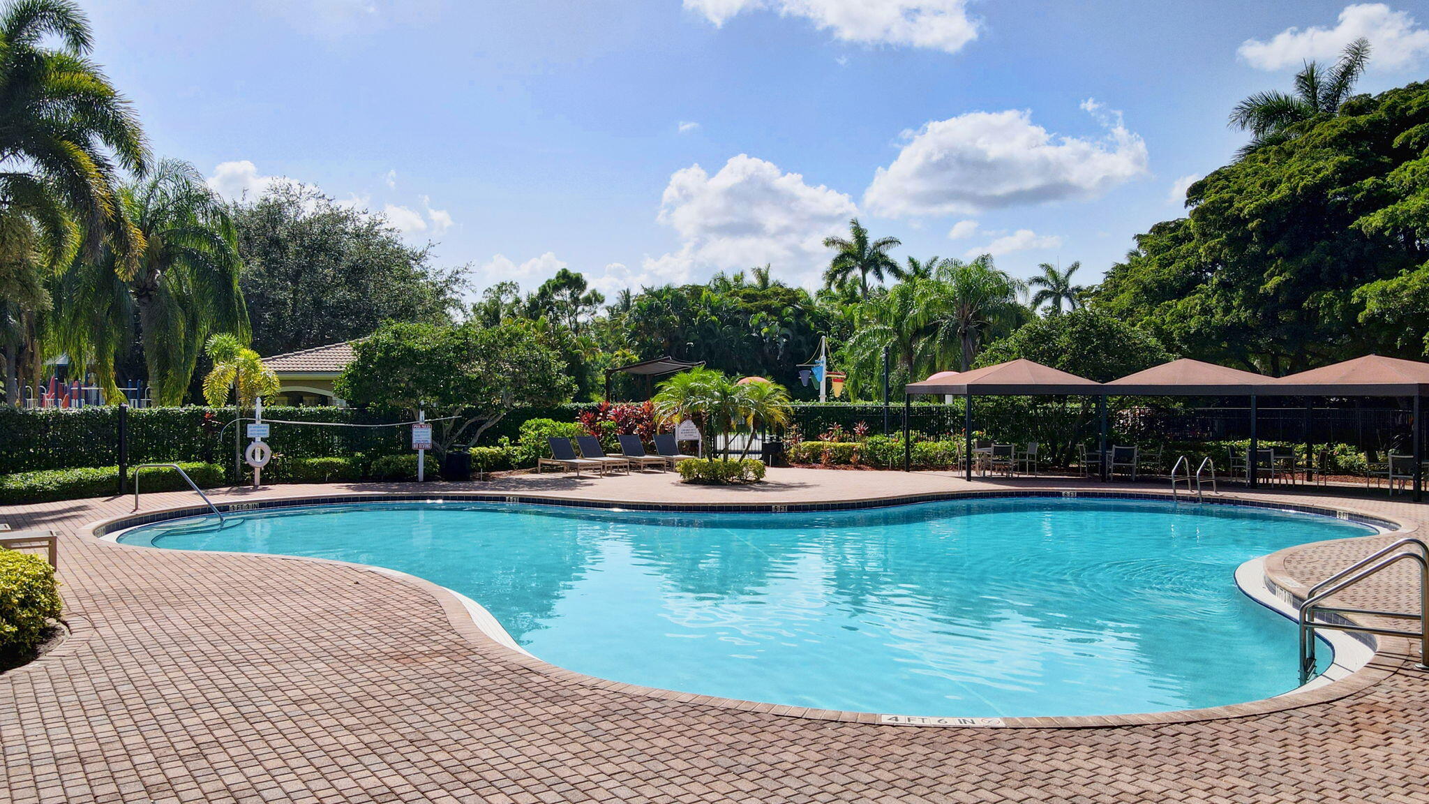 NAUTICA ISLES 4 - Residential Lease