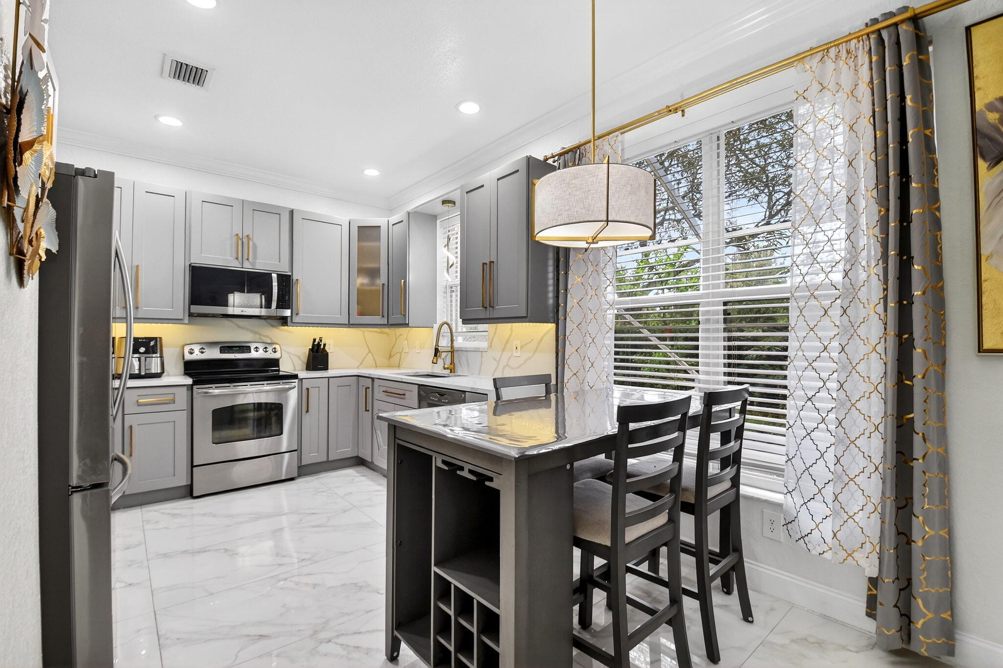 NAUTICA ISLES 4 - Residential Lease