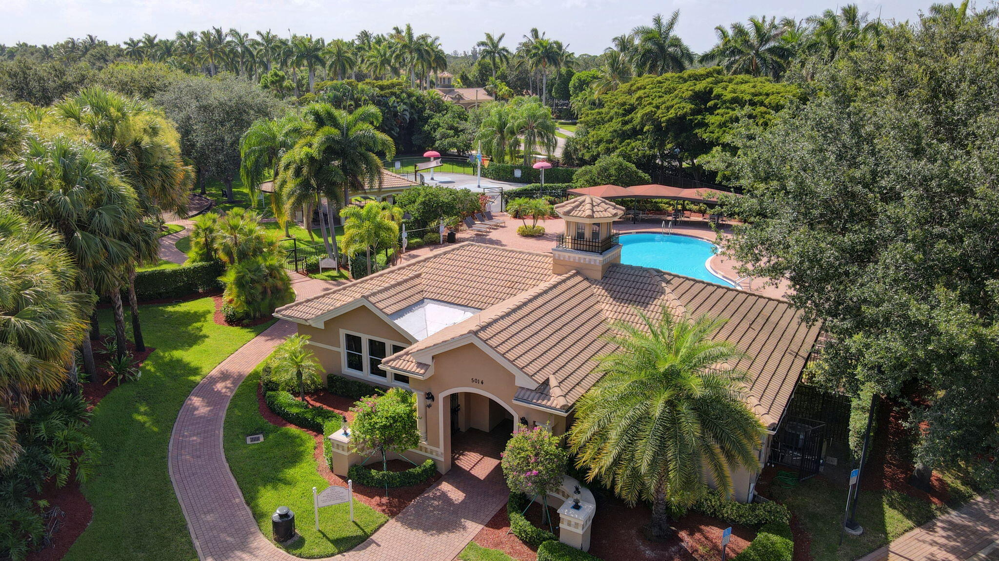 NAUTICA ISLES 4 - Residential Lease