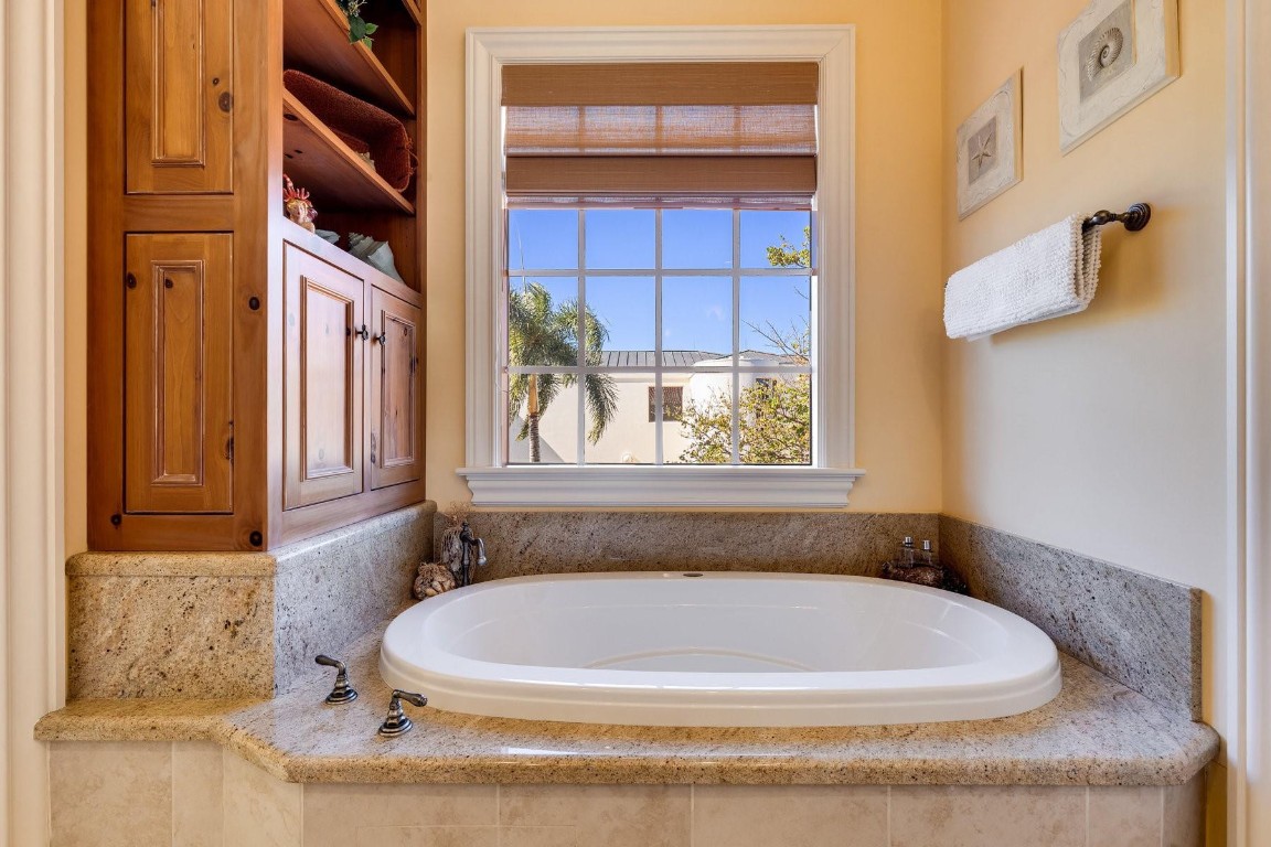 Willoughby Point - Residential