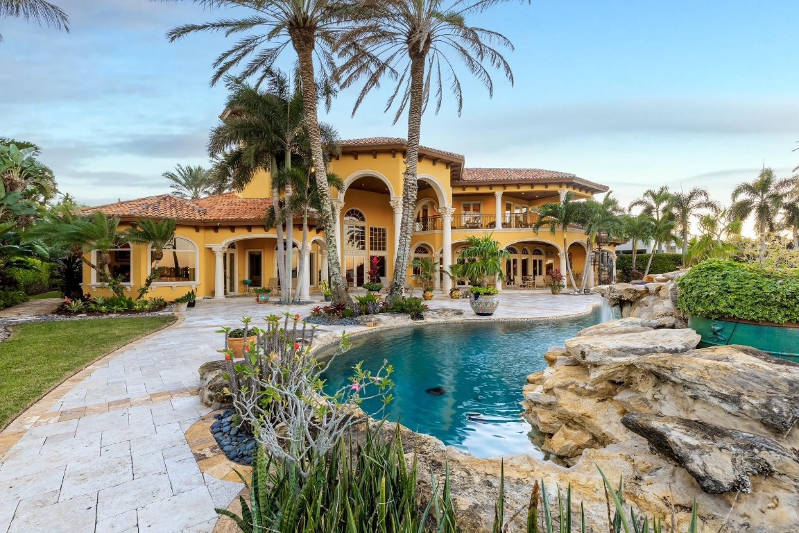 Willoughby Point - Residential