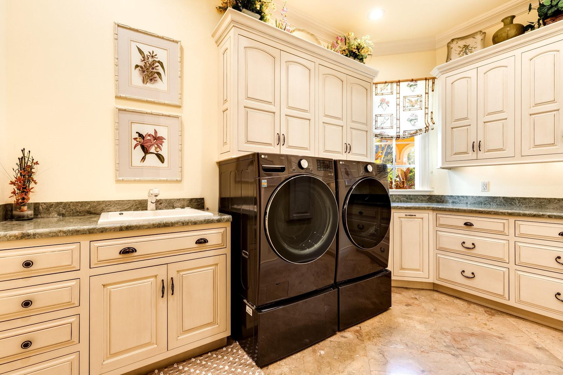 Willoughby Point - Residential