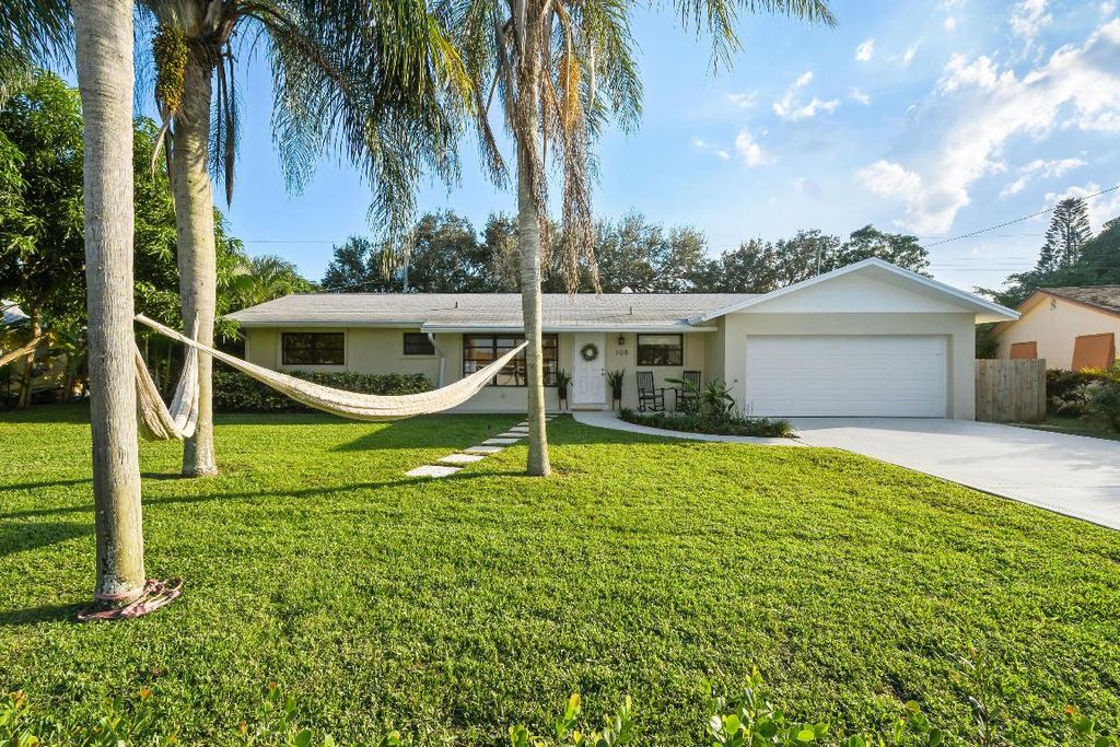 Photo of 108 Norfolk Road, Jupiter, FL 33469 (MLS # R11113479)