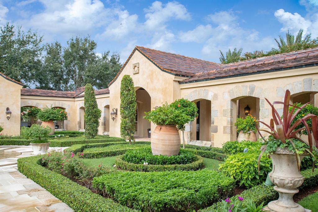 BRIDLE PATH OF P B POLO & COUNTRY CLUB - Residential