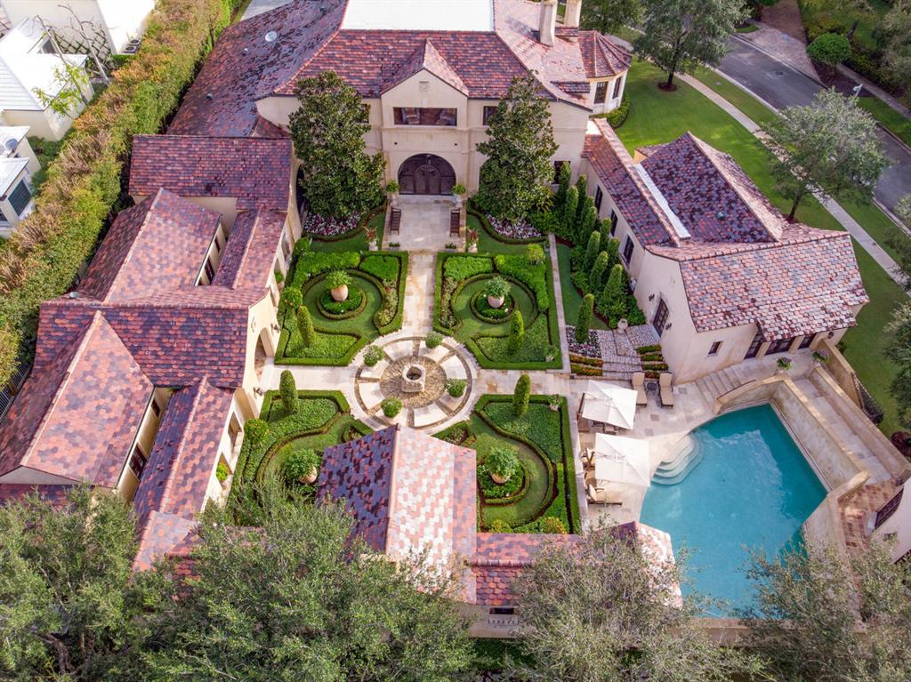 BRIDLE PATH OF P B POLO & COUNTRY CLUB - Residential