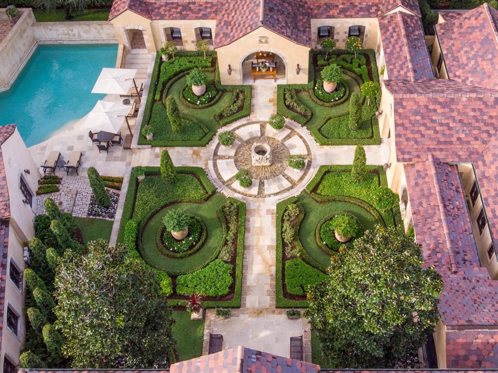 BRIDLE PATH OF P B POLO & COUNTRY CLUB - Residential