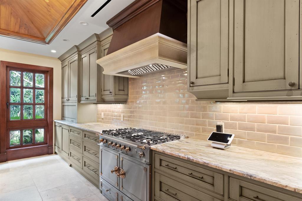 BRIDLE PATH OF P B POLO & COUNTRY CLUB - Residential