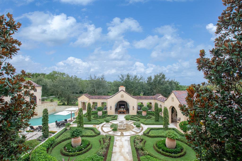 BRIDLE PATH OF P B POLO & COUNTRY CLUB - Residential