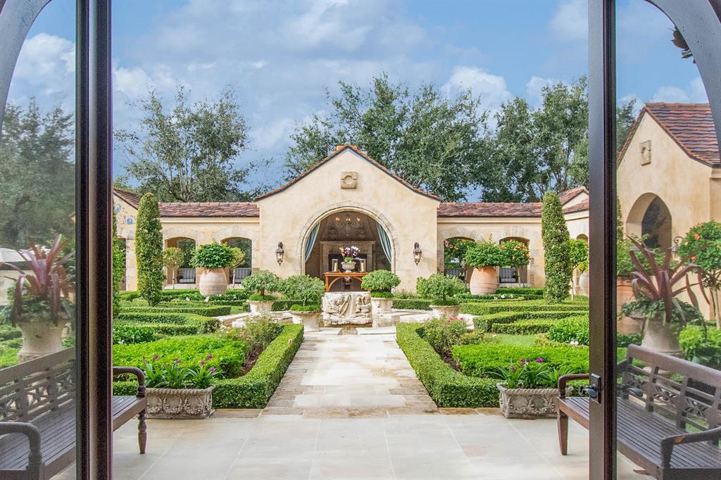 BRIDLE PATH OF P B POLO & COUNTRY CLUB - Residential