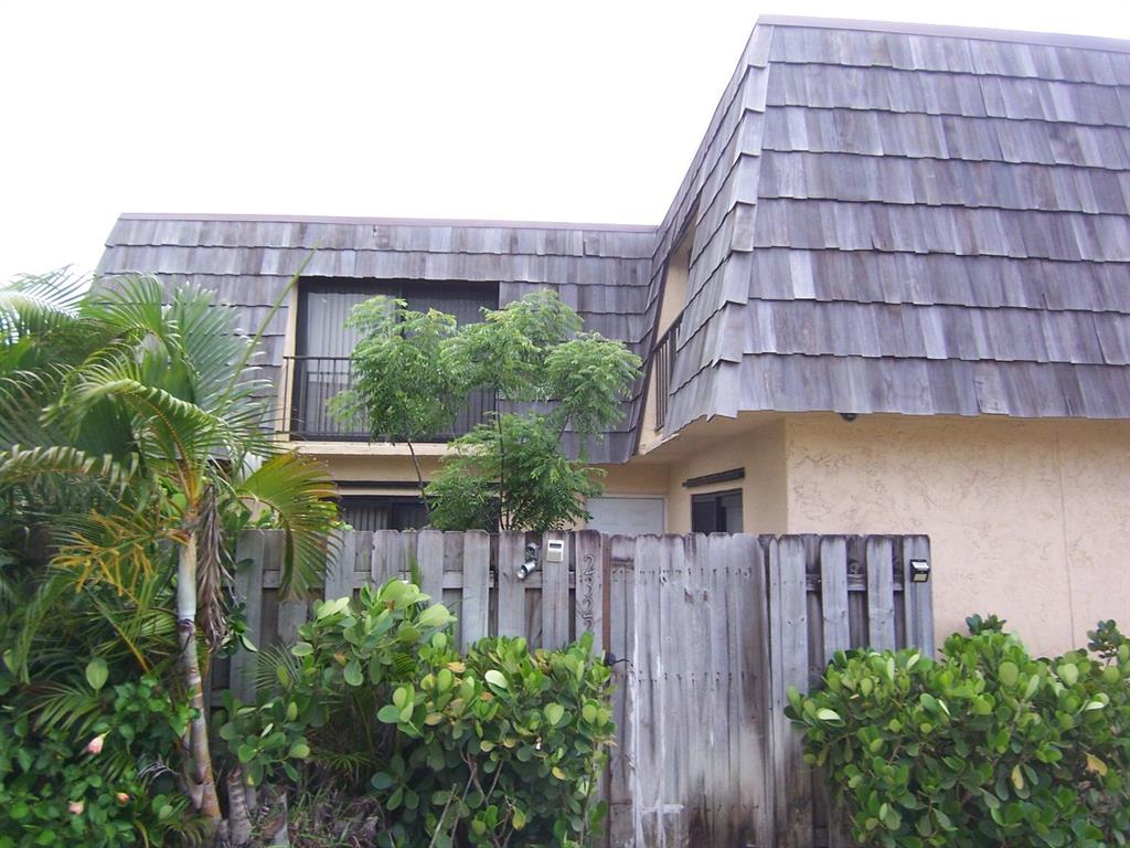 WATERSIDE ESTATES - Residential