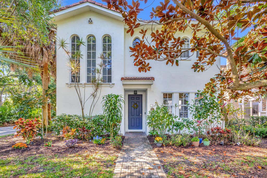 Photo of 42 Stoney Drive, Palm Beach Gardens, FL 33410 (MLS # R11077522)