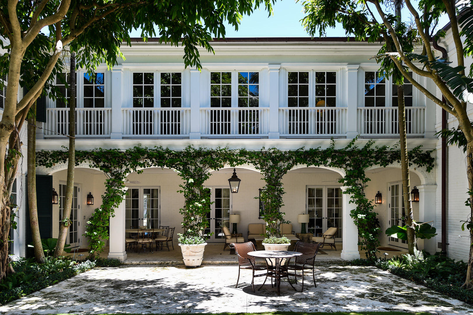 EL ENCANTO 2 - Residential