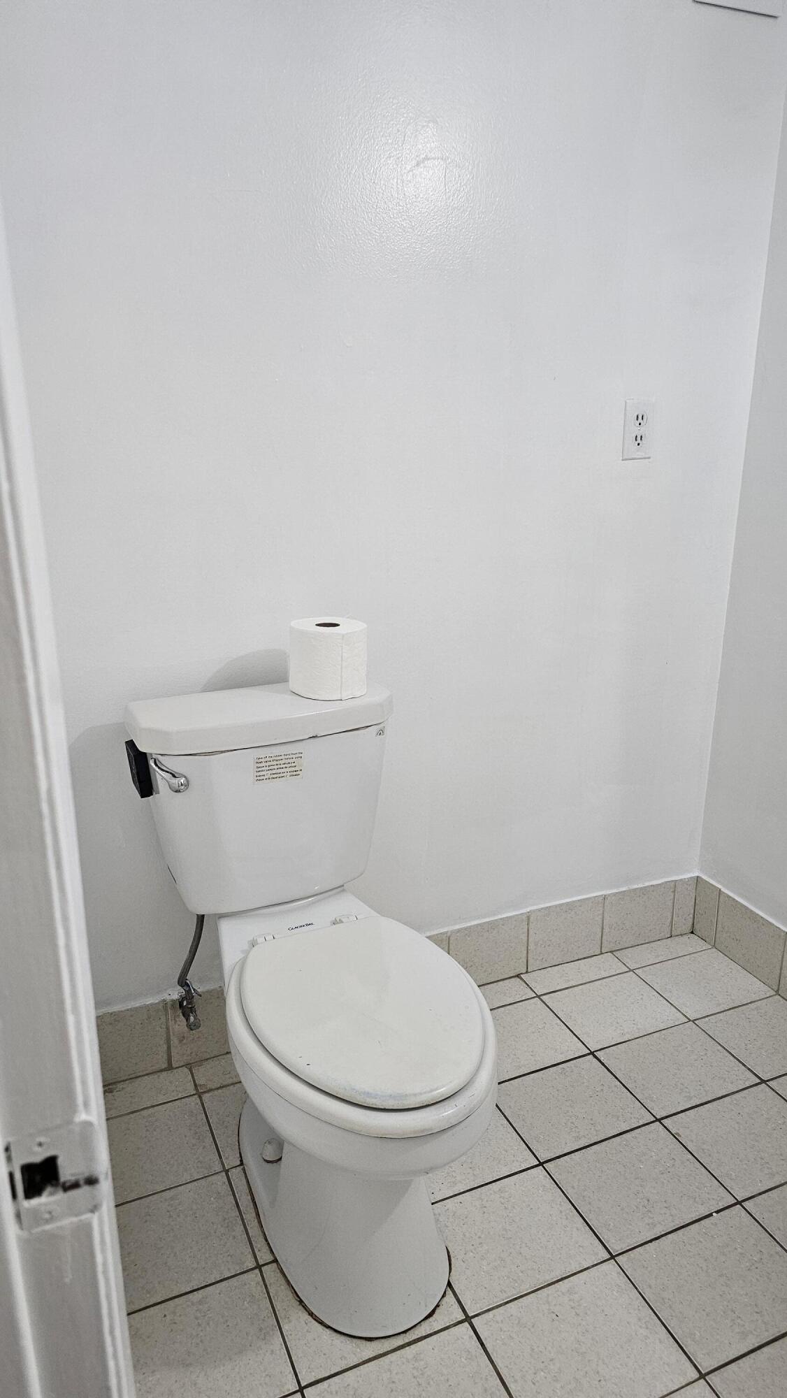 COMMODORE PLAZA CONDO - Residential Lease