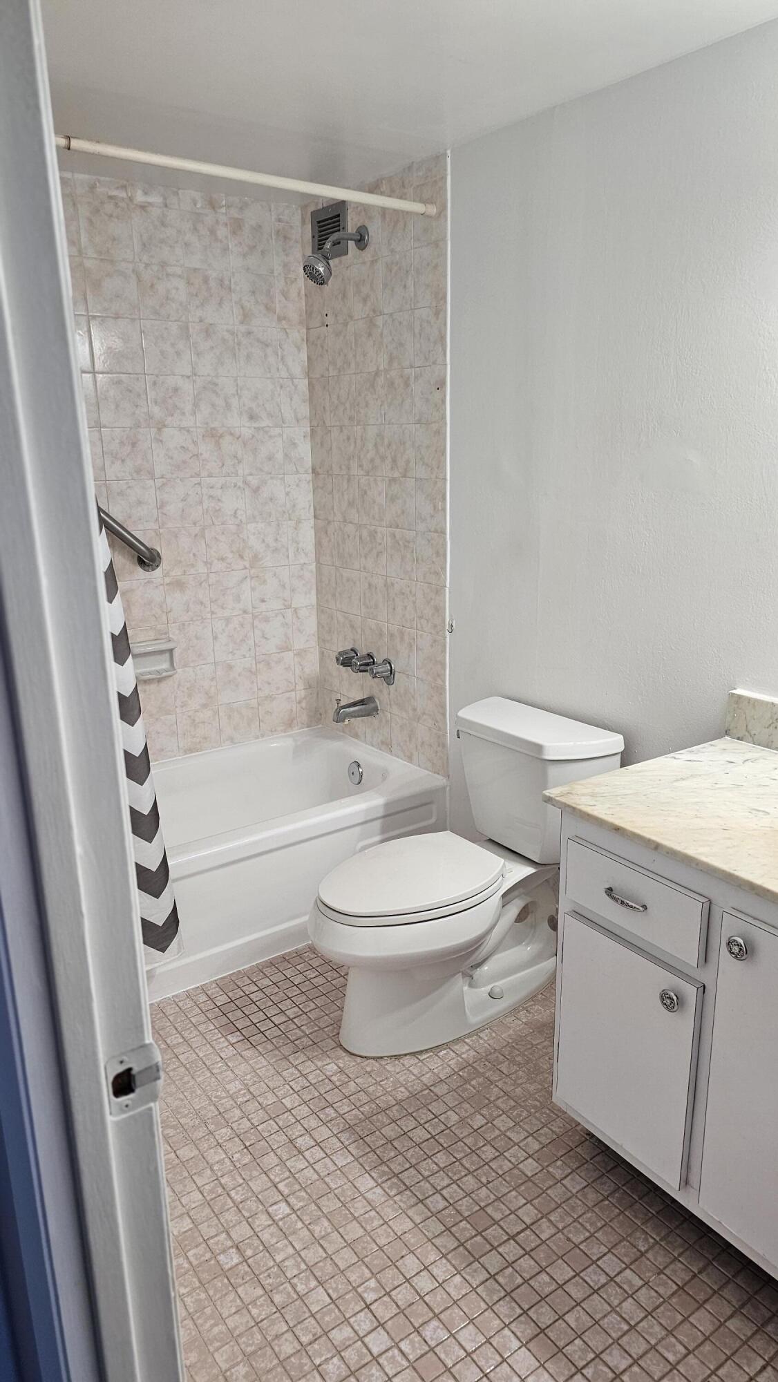 COMMODORE PLAZA CONDO - Residential Lease