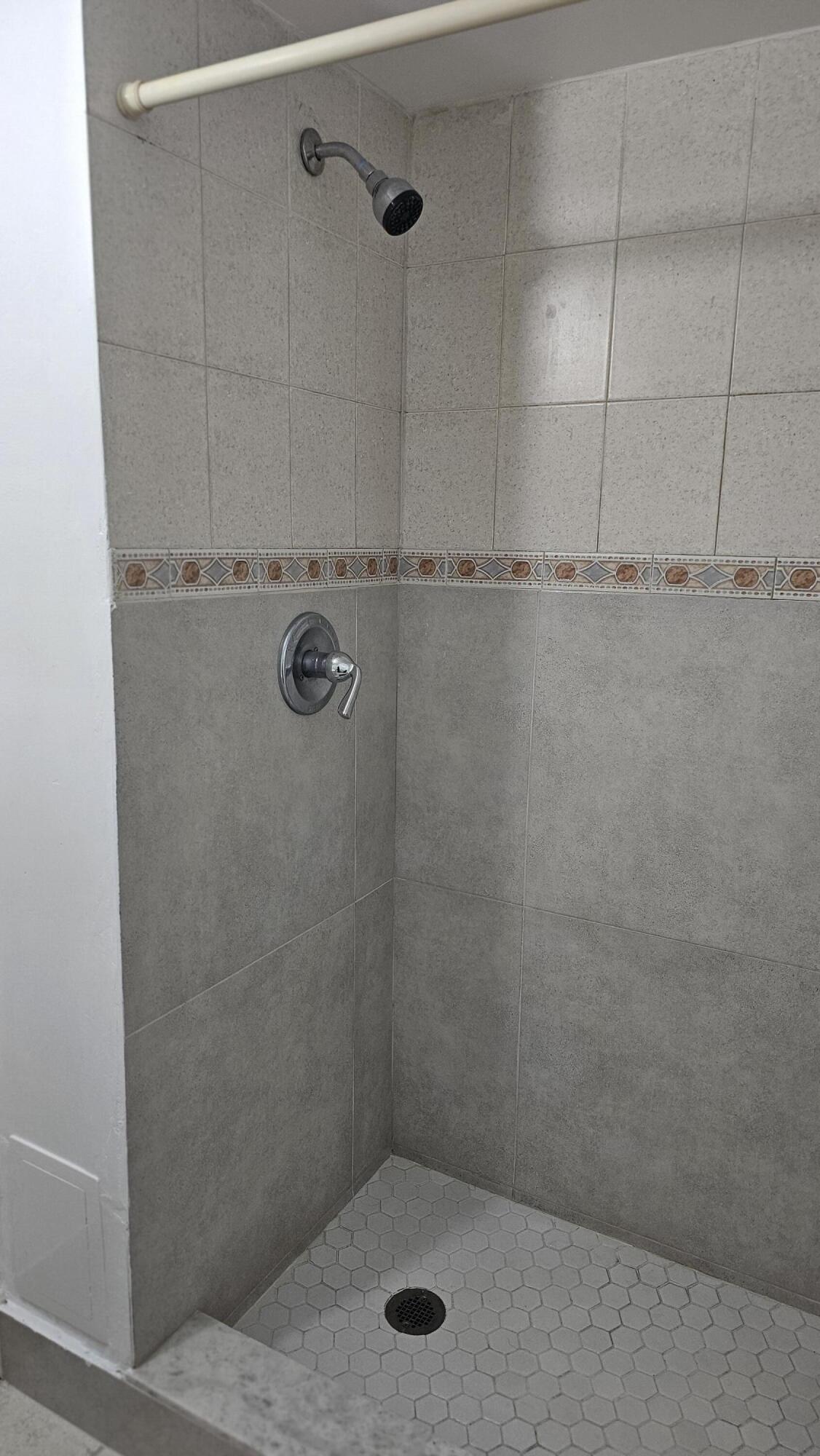 COMMODORE PLAZA CONDO - Residential Lease