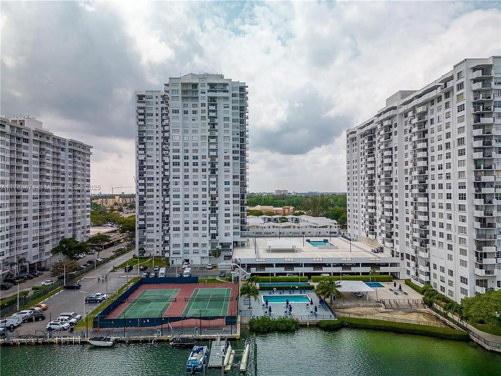 COMMODORE PLAZA CONDO - Residential Lease