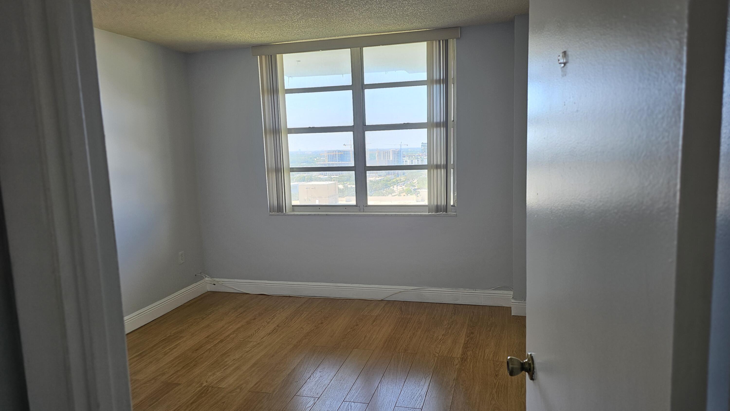 COMMODORE PLAZA CONDO - Residential Lease