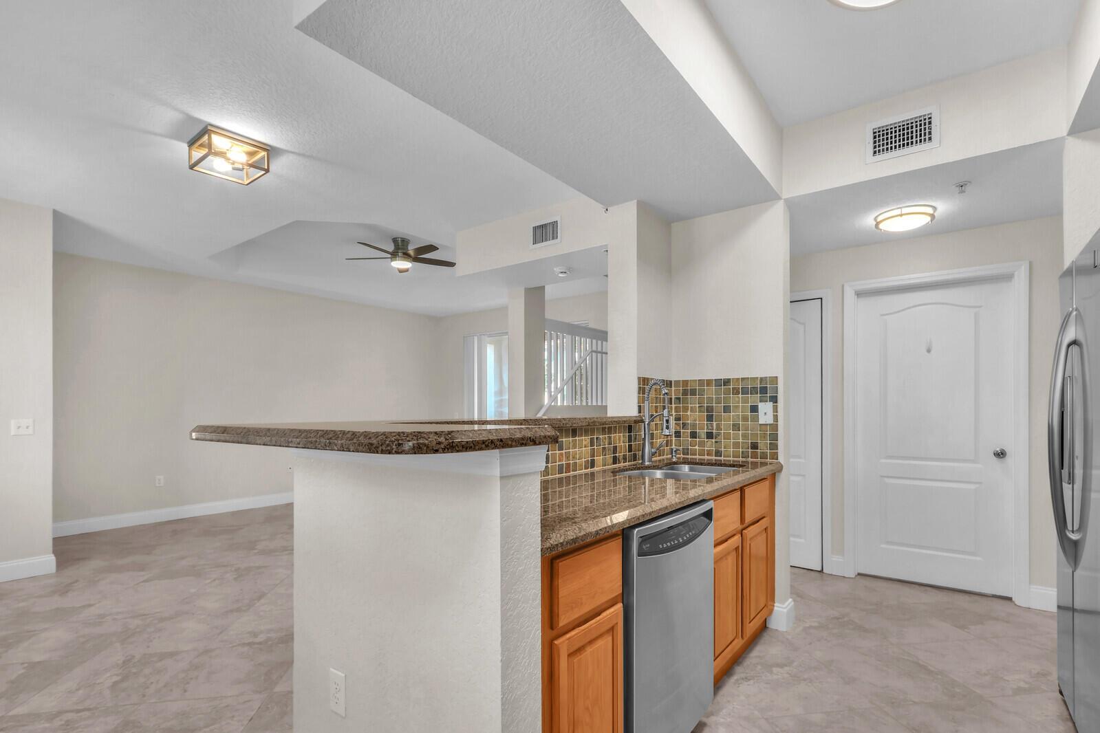 RESIDENCES AT LEGACY PLAC - Residential Lease