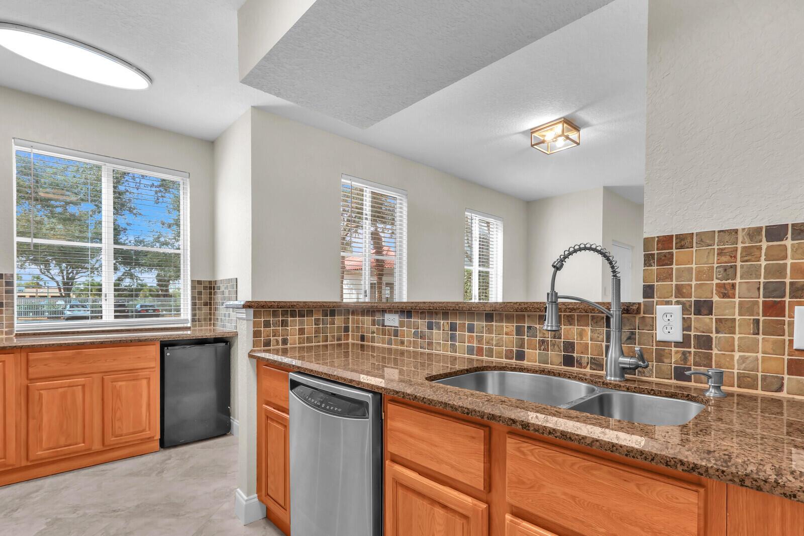 RESIDENCES AT LEGACY PLAC - Residential Lease