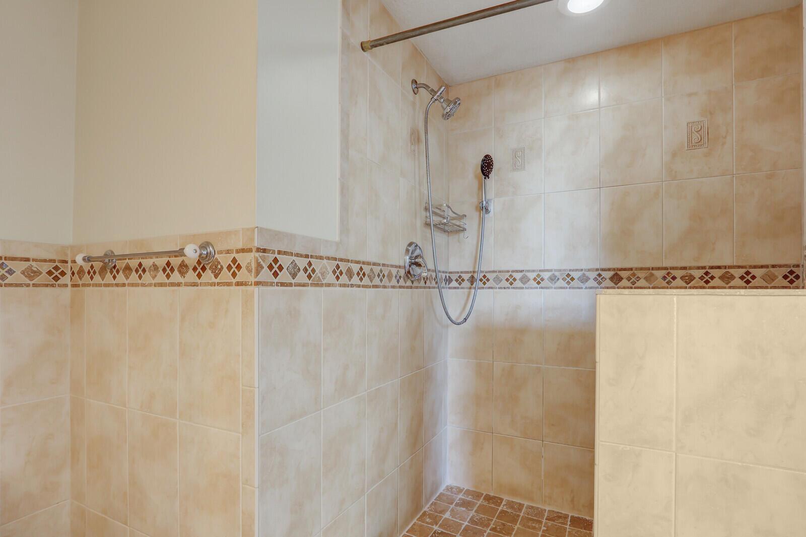 RESIDENCES AT LEGACY PLAC - Residential Lease