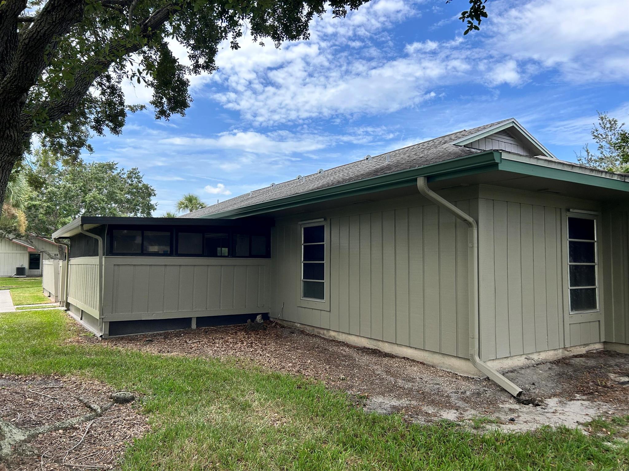 CINNAMON TREE - Residential Lease
