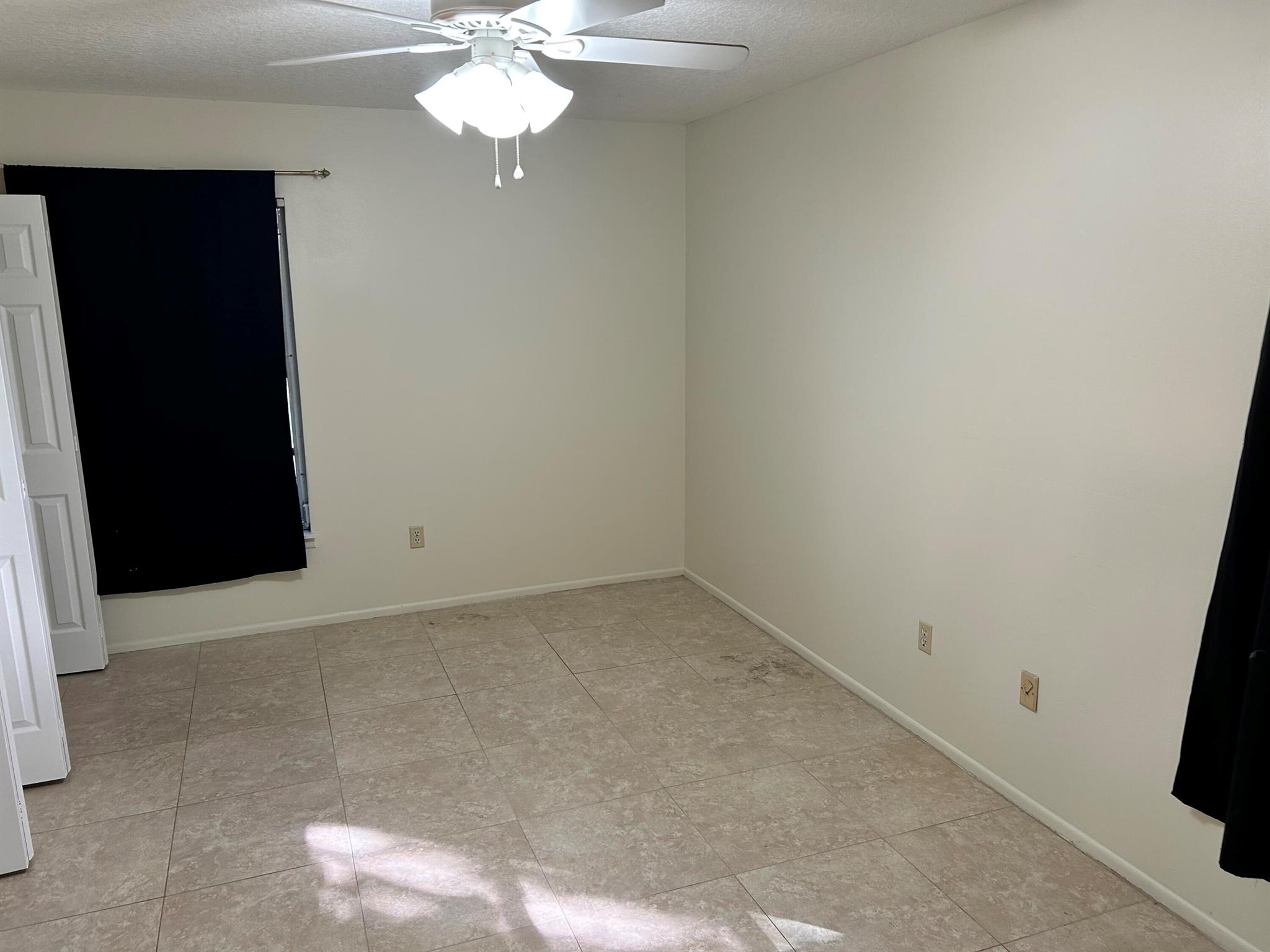 CINNAMON TREE - Residential Lease