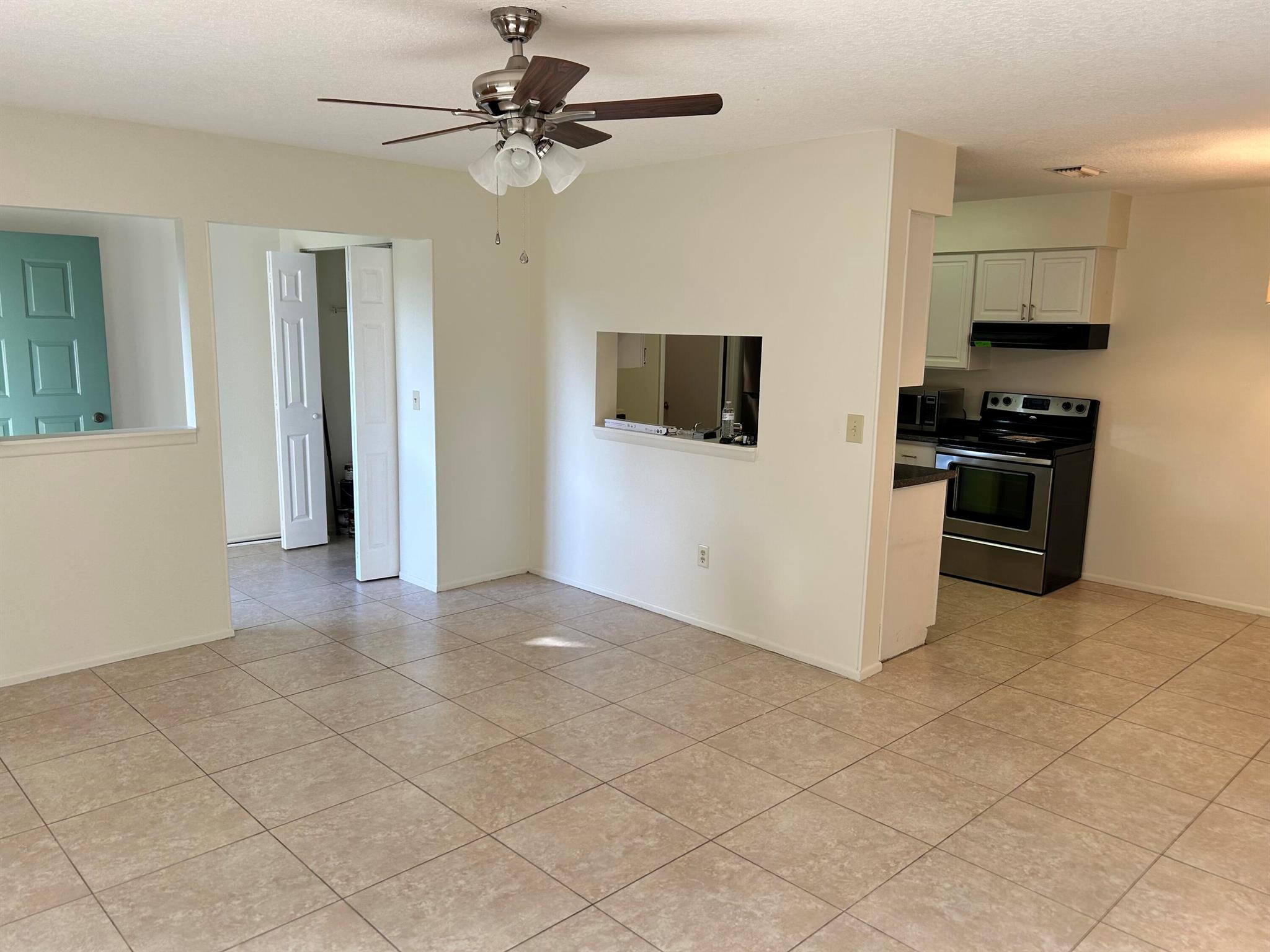 CINNAMON TREE - Residential Lease