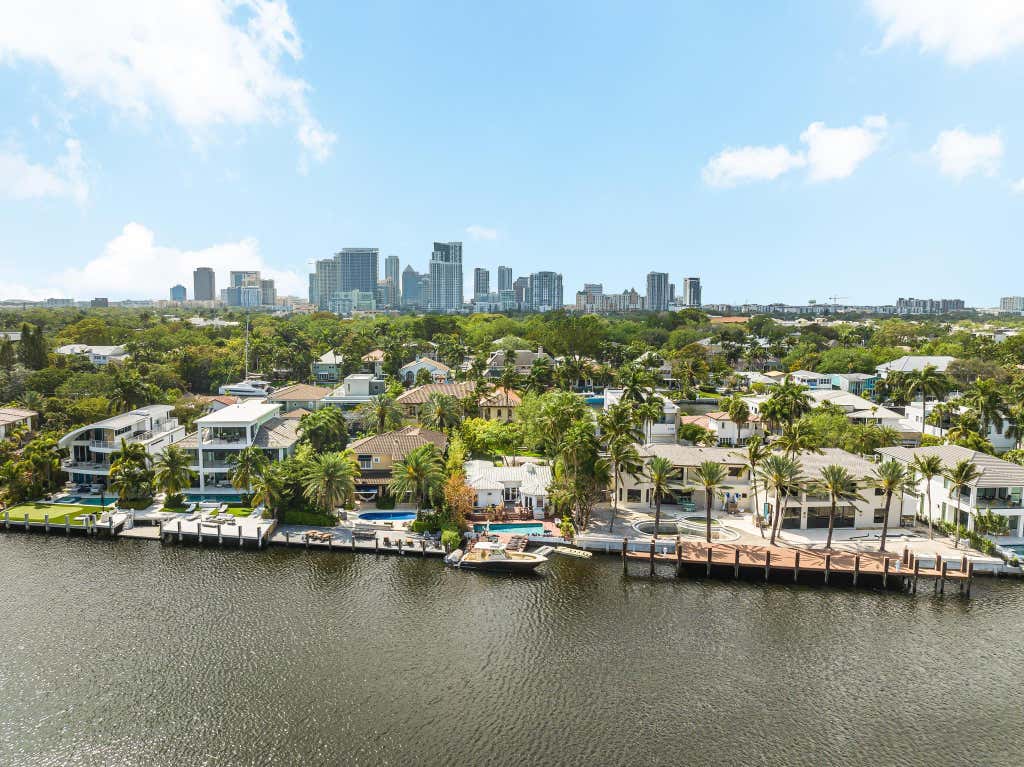 Photo of 124 S GORDON Road, Fort Lauderdale, FL 33301 (MLS # B26068819)