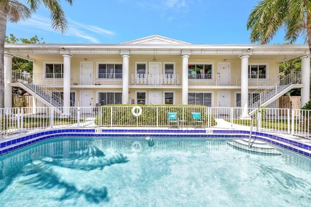 Photo of 4525 NE 21st Avenue #3, Fort Lauderdale, FL 33308 (MLS # F10500122)