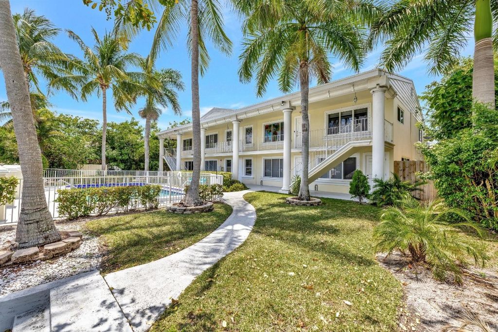 Photo of 4525 NE 21st Avenue #3, Fort Lauderdale, FL 33308 (MLS # F10500122)