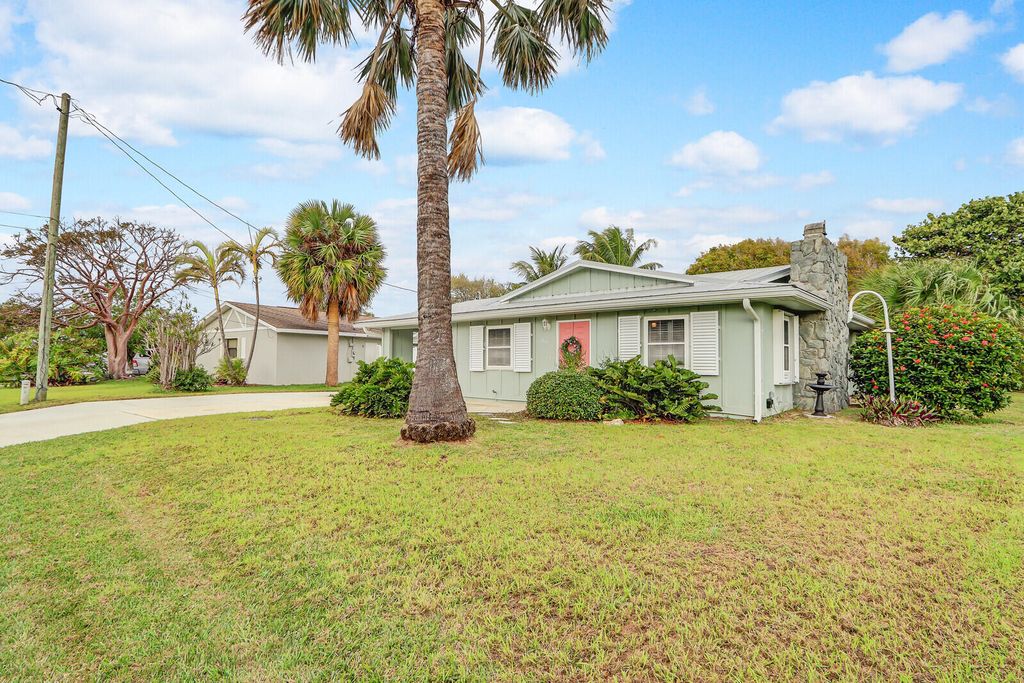 Photo of 1906 Eucalyptus Avenue, Fort Pierce, FL 34949 (MLS # R10946619)