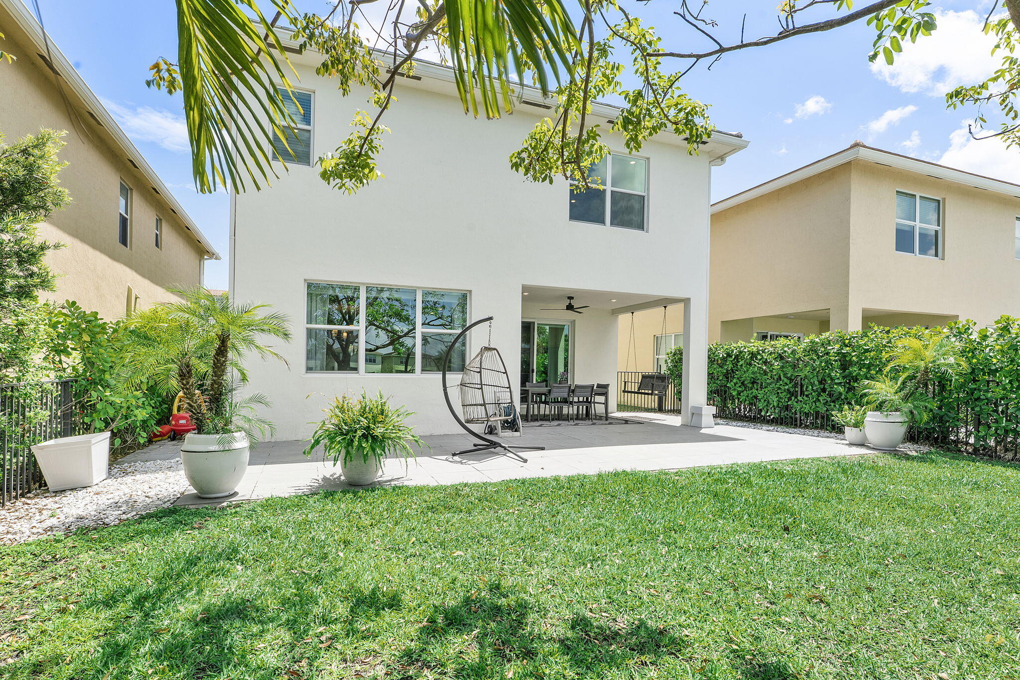 CRYSTAL LAKE 1ST SEC - Residential