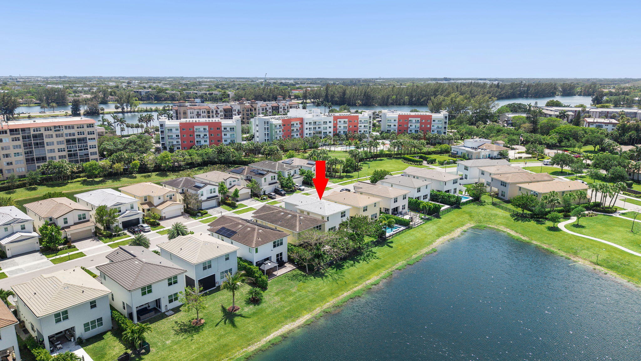 CRYSTAL LAKE 1ST SEC - Residential