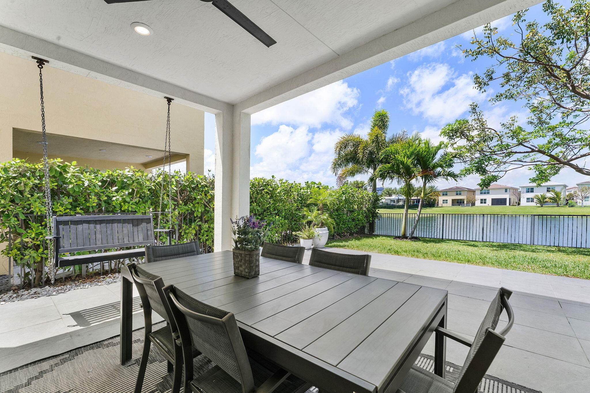 CRYSTAL LAKE 1ST SEC - Residential