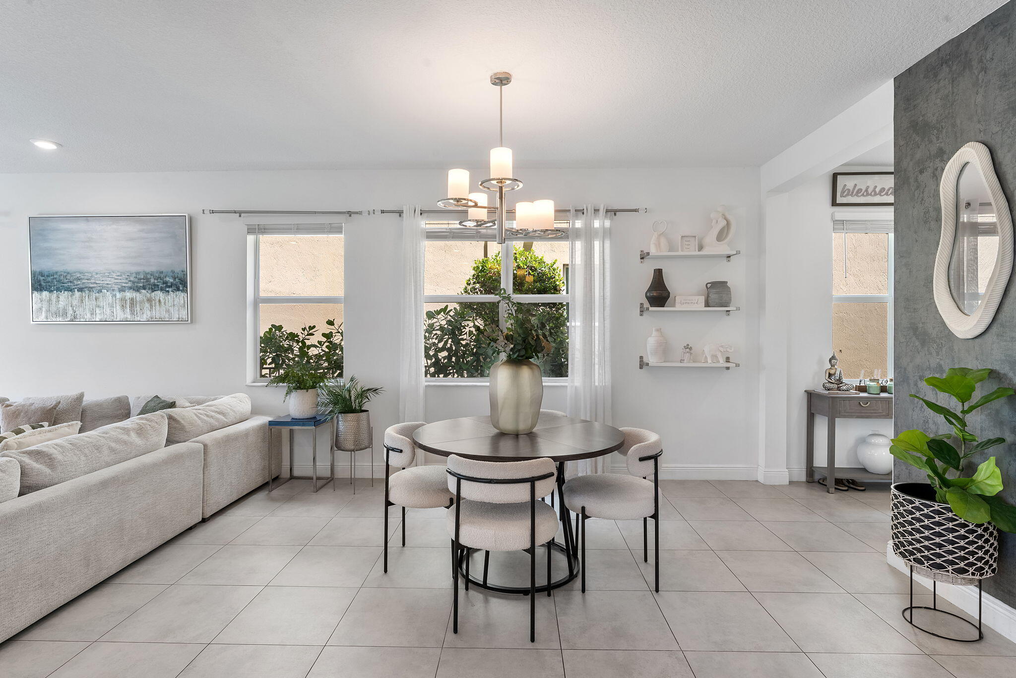 CRYSTAL LAKE 1ST SEC - Residential