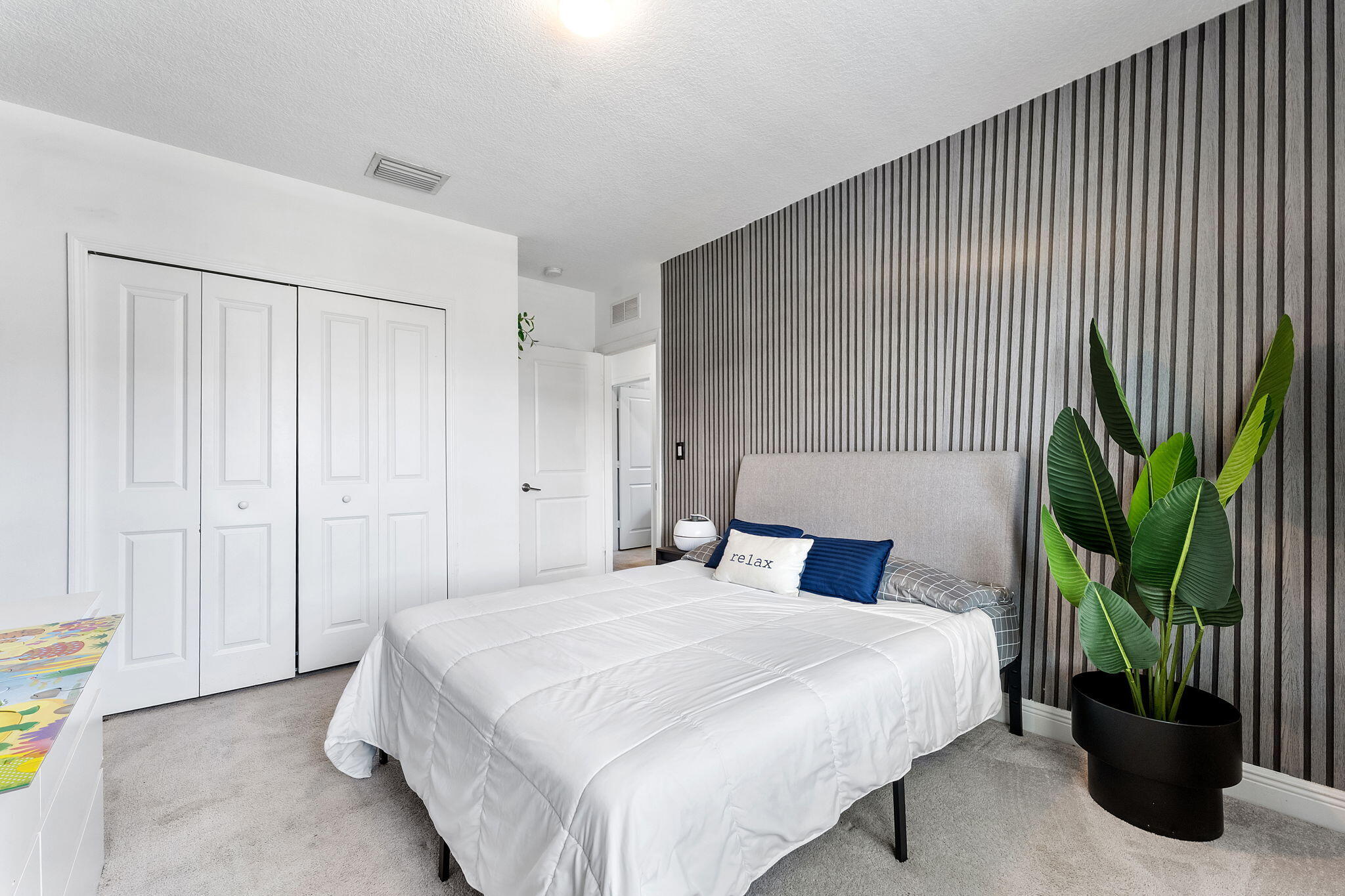 CRYSTAL LAKE 1ST SEC - Residential