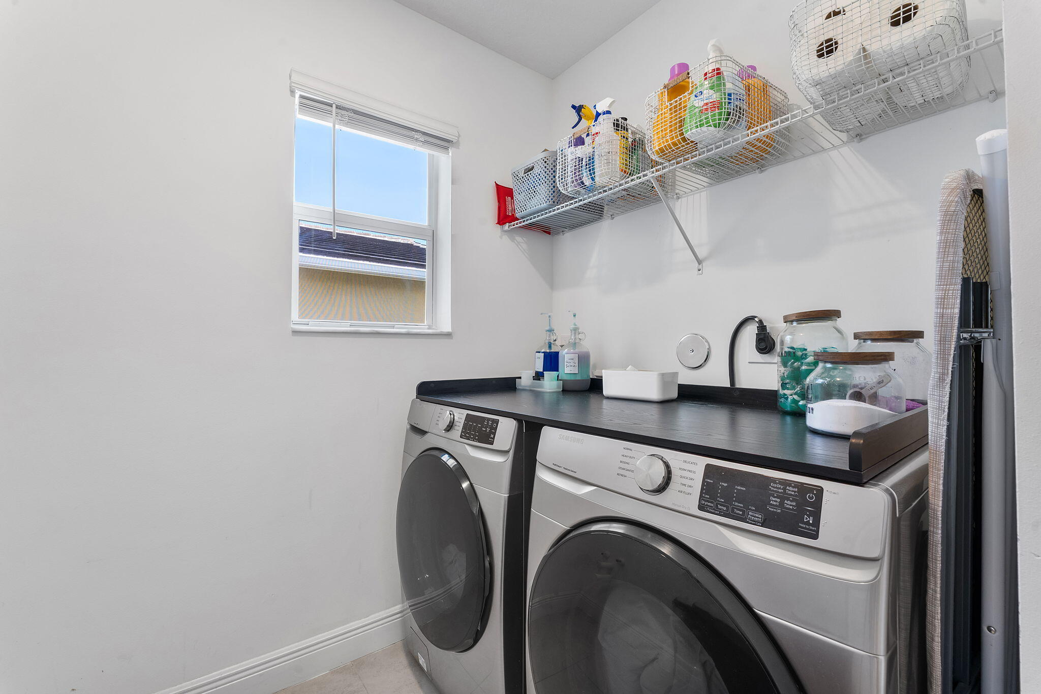 CRYSTAL LAKE 1ST SEC - Residential