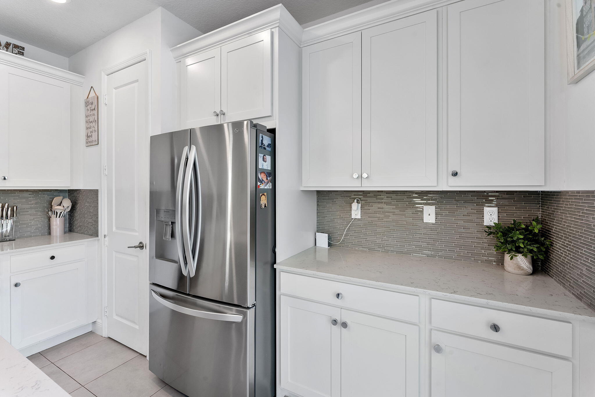 CRYSTAL LAKE 1ST SEC - Residential