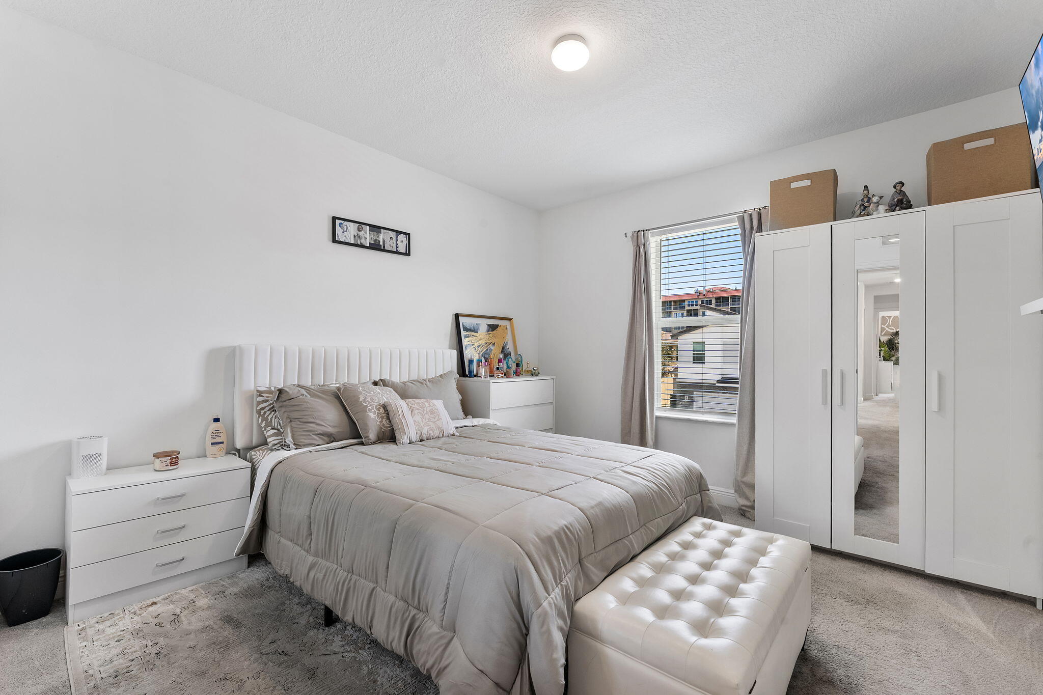 CRYSTAL LAKE 1ST SEC - Residential