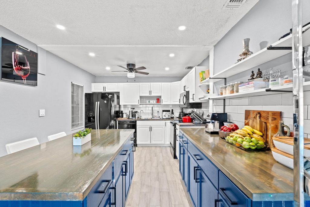 Photo of 1916 Palmland Drive #4, Boynton Beach, FL 33436 (MLS # R11006858)