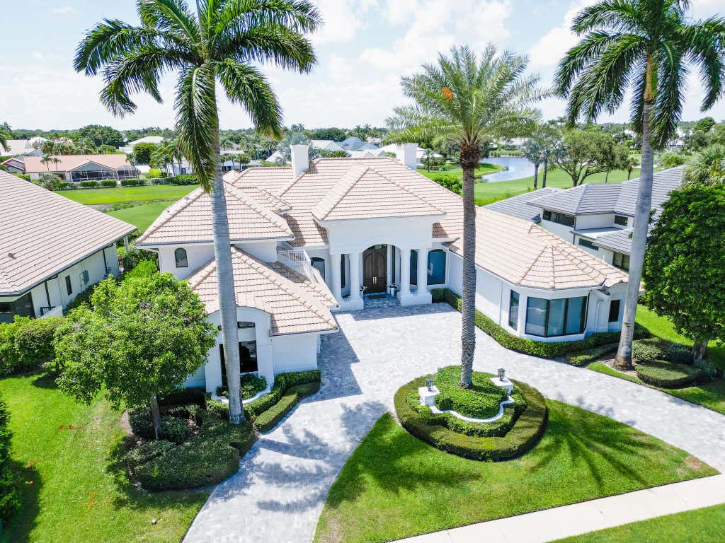 Photo of 4451 Bocaire Boulevard, Boca Raton, FL 33487 (MLS # B26060611)