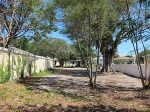 Photo of 165 NW 17th Avenue, Pompano Beach, FL 33069 (MLS # F10531273)