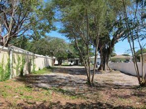 165 NW 17th Avenue Pompano Beach FL 33069