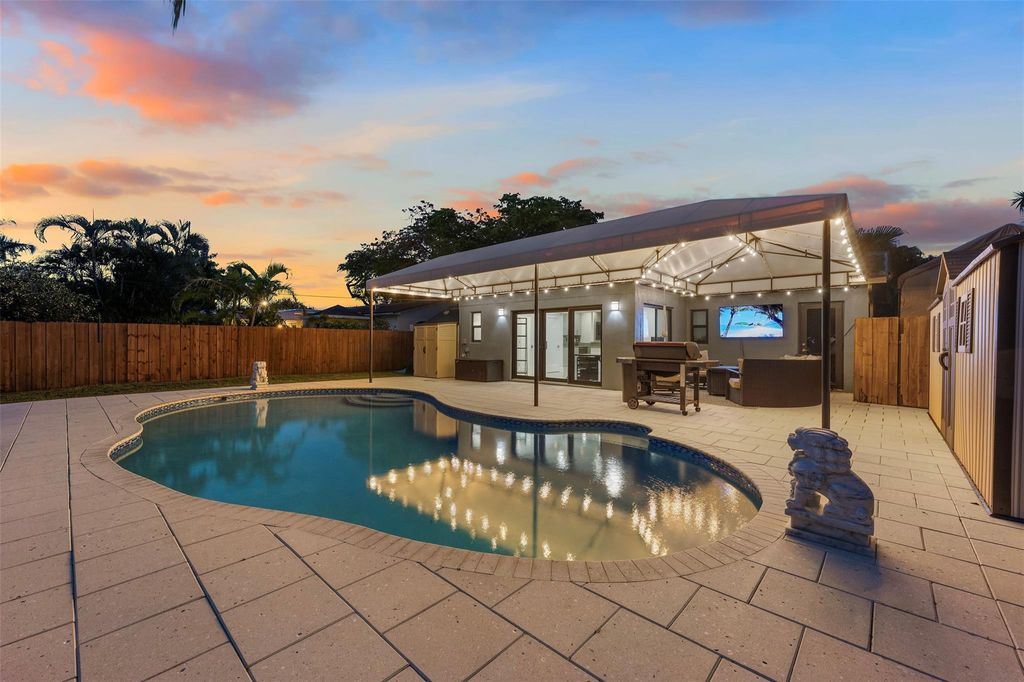 Photo of 1231 NE 17th Terrace, Fort Lauderdale, FL 33304 (MLS # F10509378)