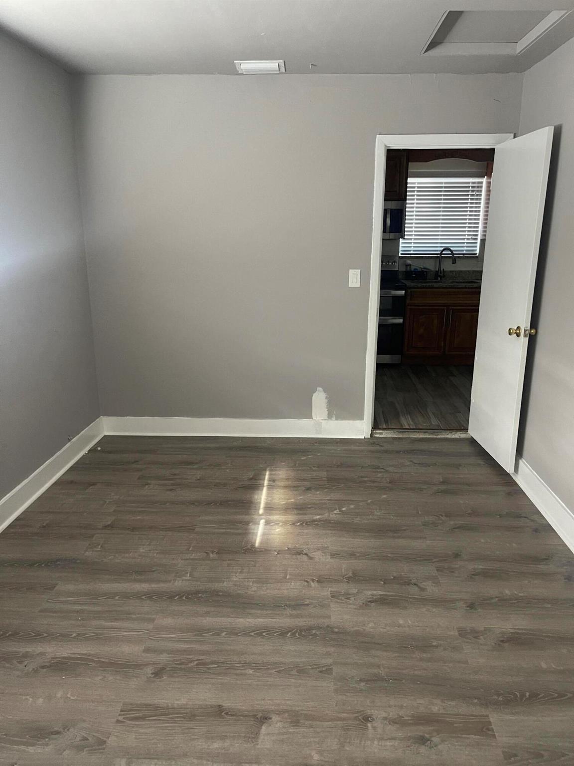 SUNNYSIDE ESTS PL IN - Residential Lease