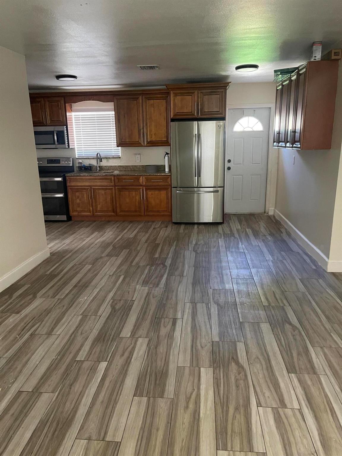 SUNNYSIDE ESTS PL IN - Residential Lease