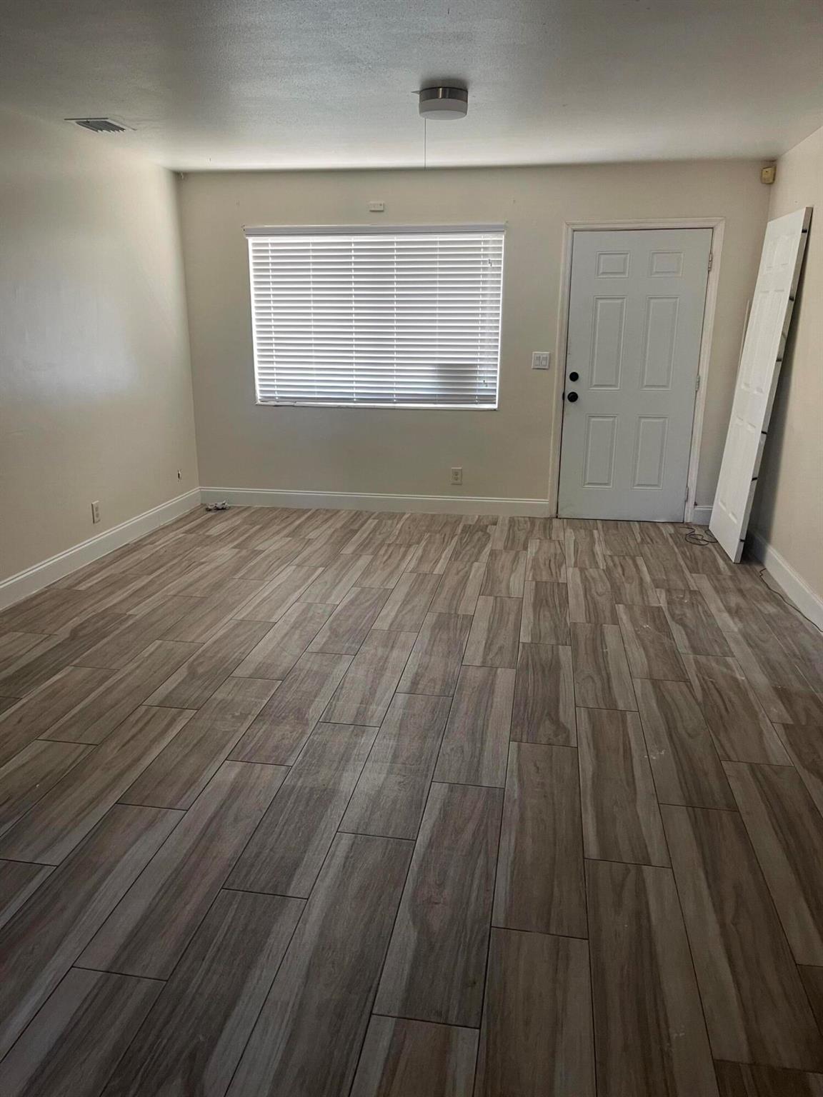 SUNNYSIDE ESTS PL IN - Residential Lease
