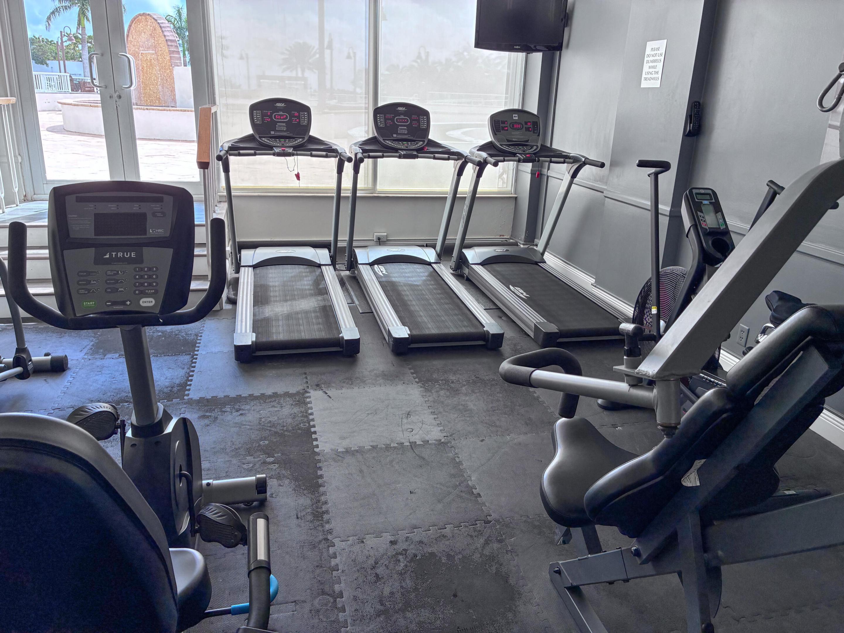 EVERGLADES HOUSE - Residential