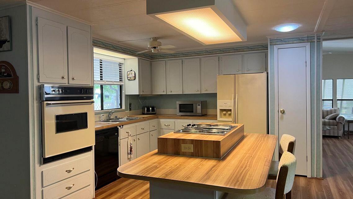 CAMBRIDGE AT HERITAGE RID - Residential Lease